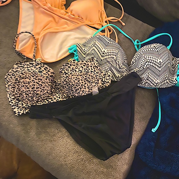 Assorted Bikinis - Picture 2 of 2